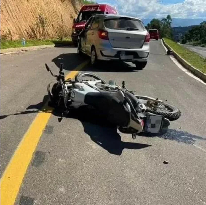 Motociclista morre em acidente com carro na SC-108
