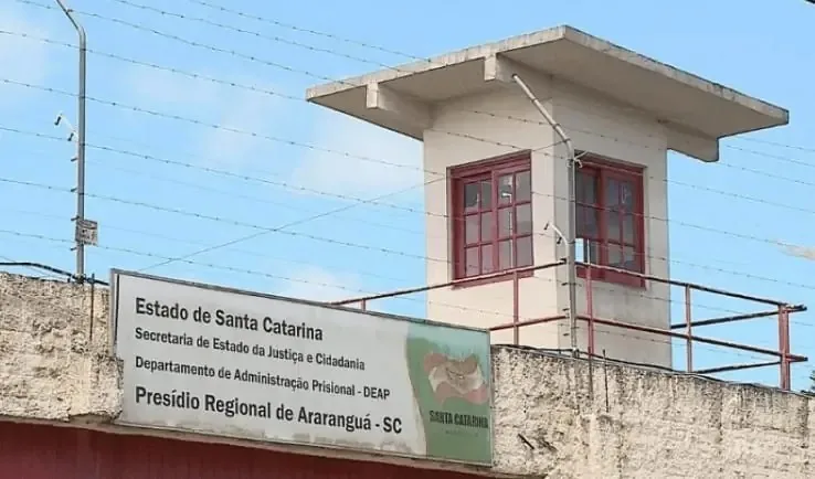 Três detentos fogem do Presídio Regional de Araranguá durante a madrugada