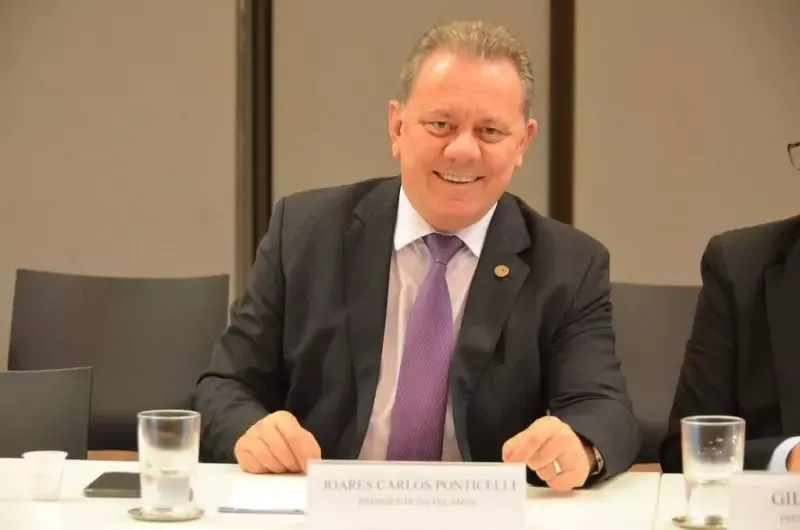 Mensageiro: Joares Ponticelli, prefeito de Tubarão, tem pedido de liberdade aceito