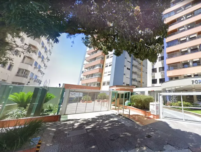 Morador é espancado após pedir para grupo baixar volume do som em condomínio de Florianópolis