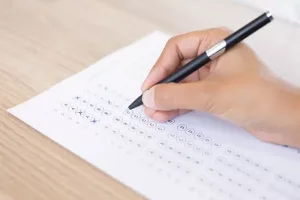 Concursos públicos em SC: veja editais abertos com salários de até R$ 16 mil