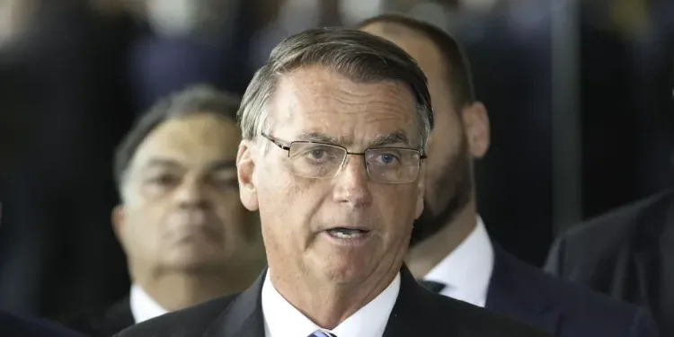 Bolsonaro pede votos contra ‘reforma tributária do Lula’