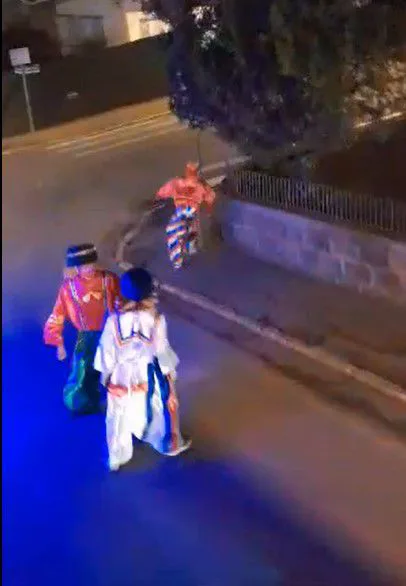 VÍDEO: Patati e Patatá saem no soco durante apresentação em SC