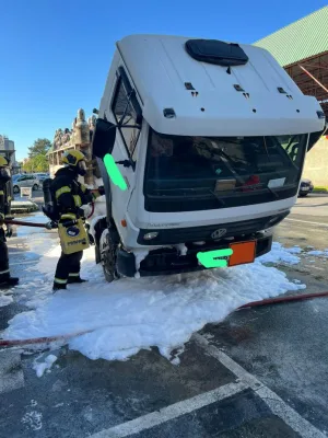 Criciúma: Motorista age rápido, apaga incêndio de caminhão e evita tragédia