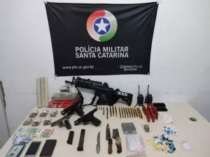 Apreensões de fuzis disparam em SC e revelam avanço do crime organizado