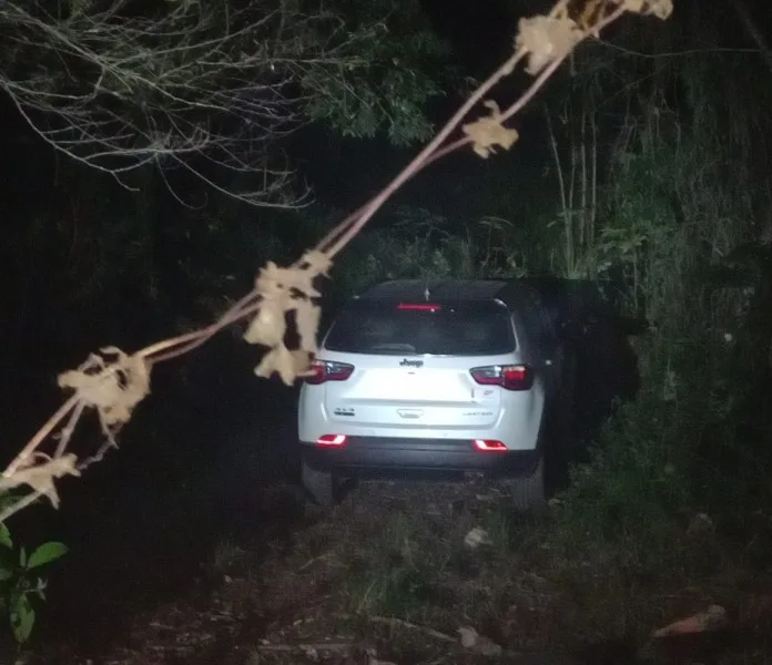 Família é rendida por criminosos armados e tem caminhonete roubada em Criciúma