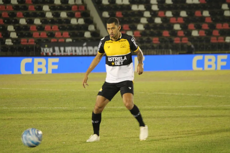 CBF reconhece erro de arbitragem contra o Criciúma e afasta assistente envolvido no lance