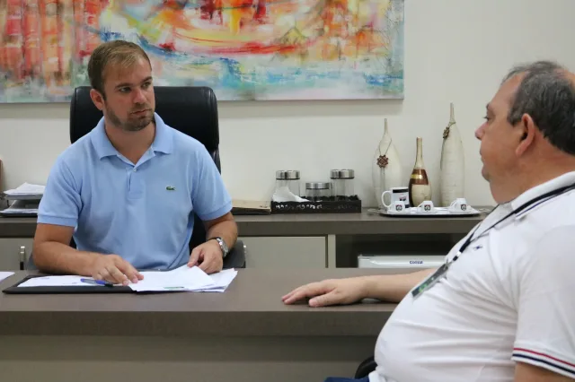 Operação Mensageiro: ex-secretário e prefeito réus buscaram R$ 30 mil em posto de gasolina