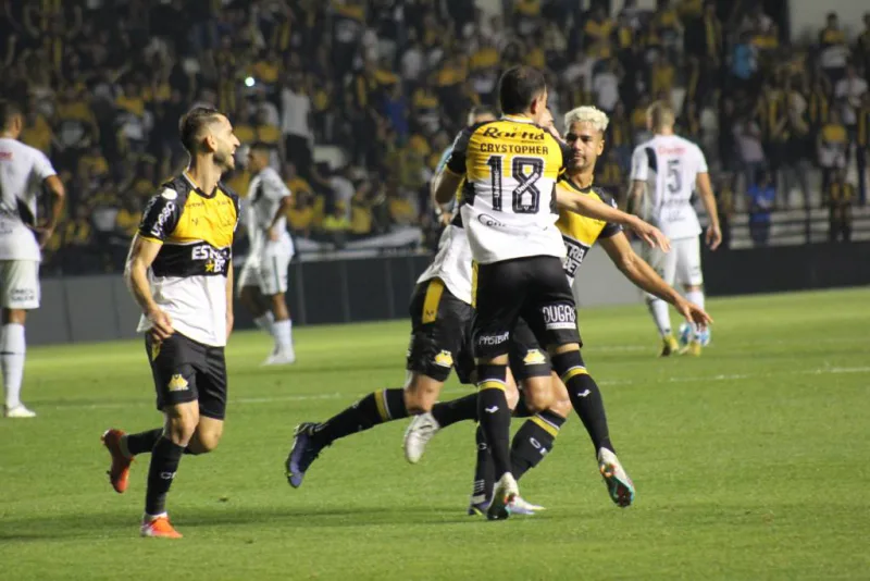 TIGRE VENCE A PONTE PRETA NO HH E VOLTA AO G4