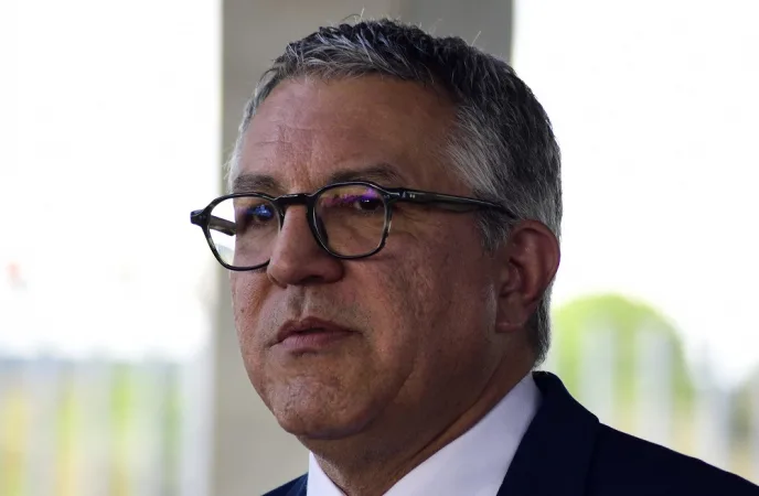 Padilha se reúne com novo líder do PP na Câmara e defende projetos que barateiam crédito