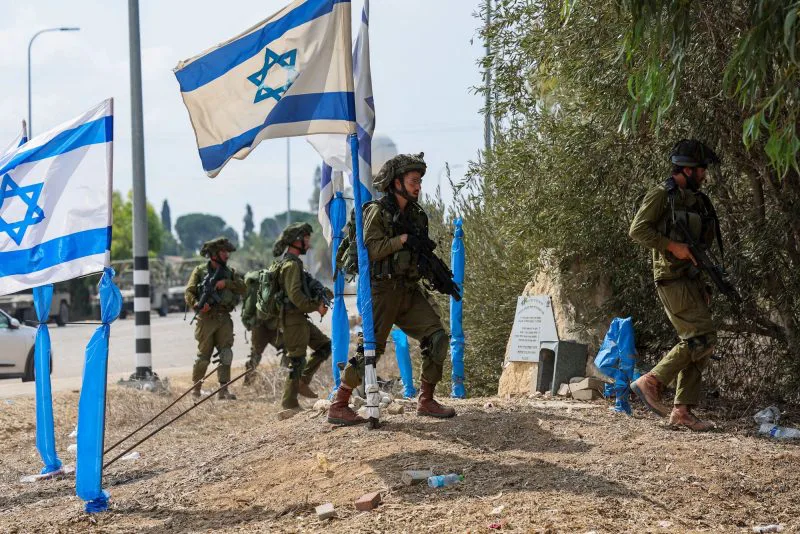 Hamas matou e decapitou mais de 40 bebês em comunidade de Israel, diz exército