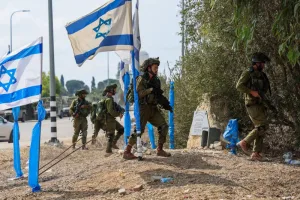 Hamas matou e decapitou mais de 40 bebês em comunidade de Israel, diz exército