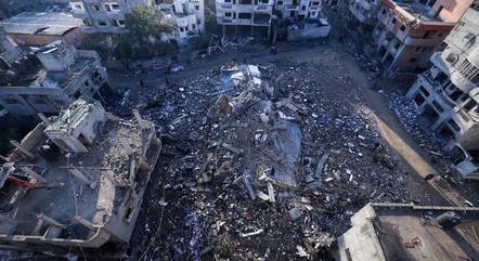 Conflito entre Israel e terroristas chega ao 10º dia, com 4.000 mortos e espera da ofensiva terrestre