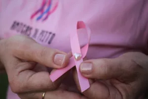 Avanços na cirurgia para câncer de mama preservam autoestima da mulher