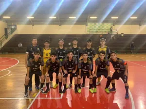 Equipe sub-15 de Cocal do Sul esta a um empate da semifinal do Estadual