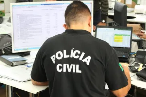 Empresa é multada após deixar delegacias de SC sem corretivo líquido