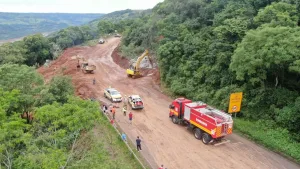Chuva não dá trégua em Santa Catarina e mantém ao menos 4 rodovias com interdição total