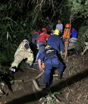 Treze de Maio: Homem escorrega em cachoeira e cai de 60 metros