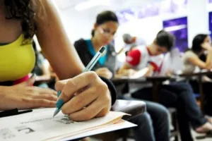 MEC descarta cancelamento do Enem após suposto vazamento de imagens