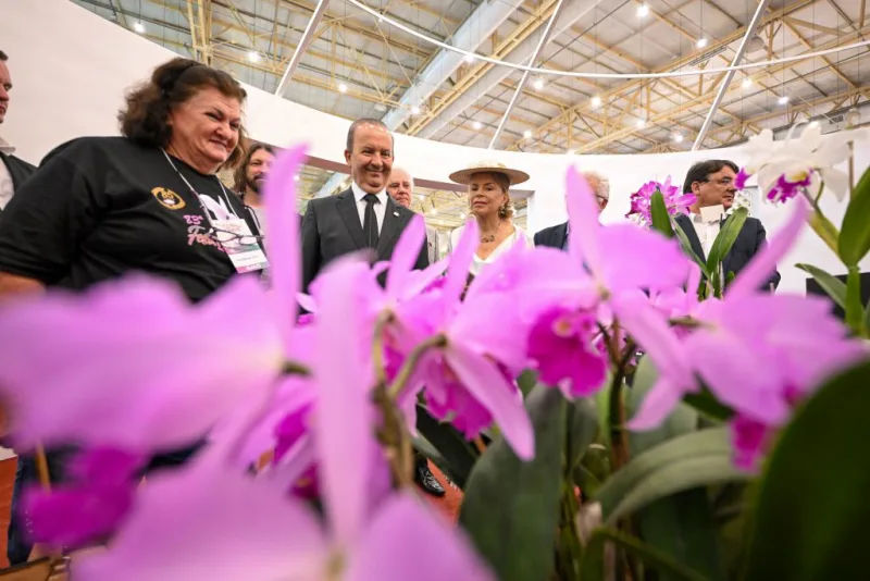 Governador participa da abertura da Festa das Flores, em Joinville