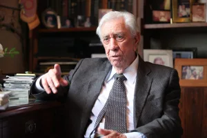 Morre Colombo Machado Salles, ex-governador de SC