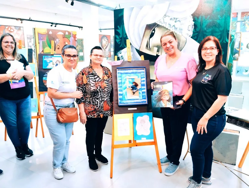 Galeria de Arte do Paço Municipal recebe exposição dos alunos do CEJAI