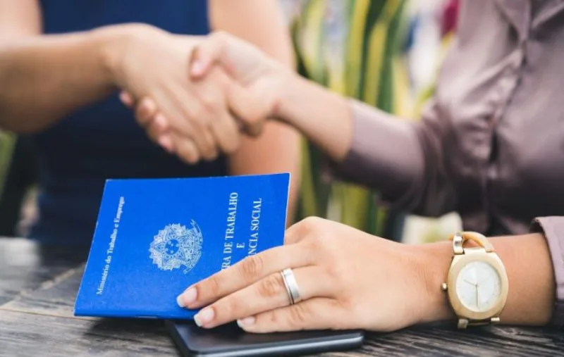 Portaria revoga liberdade de negociação em trabalho aos feriados no comércio