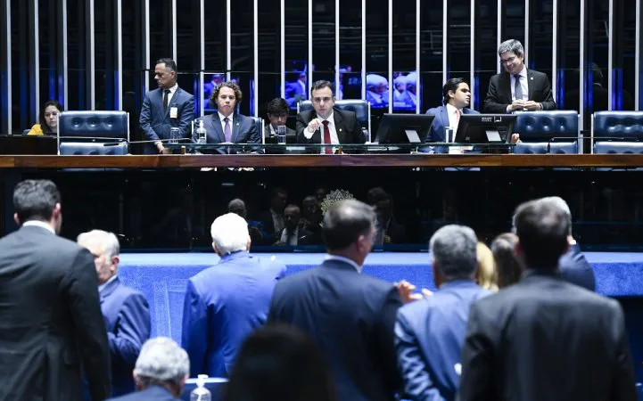 Senado aprova PEC que limita decisões individuais em tribunais  Fonte: Agência Senado