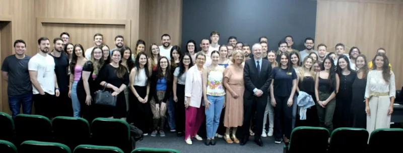 Formandos do curso de Medicina da Unesc recebem visita dos membros do CRM catarinense