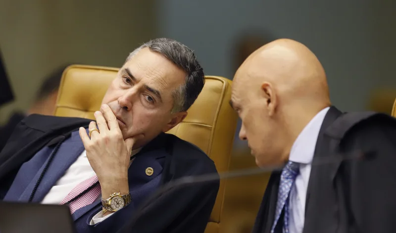 Moraes e Barroso lideram pedidos de impeachment no Congresso