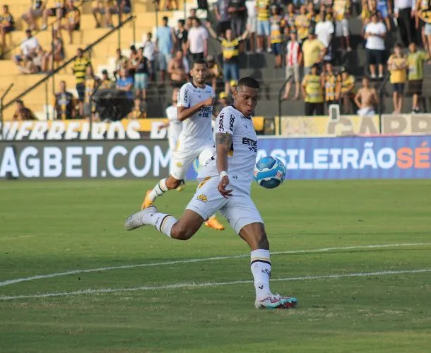 CRICIÚMA ENCERRA A SÉRIE B NA 3ª COLOCAÇÃO