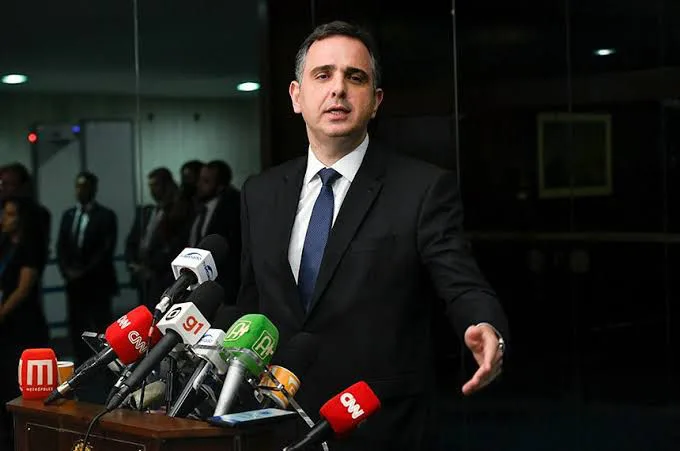 Em atrito com o STF, Pacheco vai acelerar PEC que criminaliza qualquer tipo de droga no Brasil