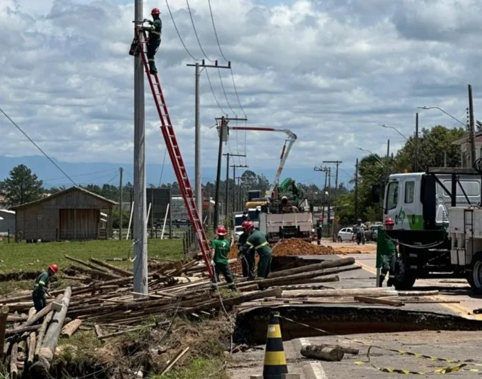 Força-tarefa inicia trabalhos de recuperação após rompimento de barragem na localidade de Olho D’água, em Jaguaruna