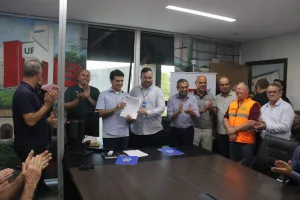 Prefeitura assina ordens de serviço para construção de novo Centro Comunitário e ampliação de escola municipal em Criciúma