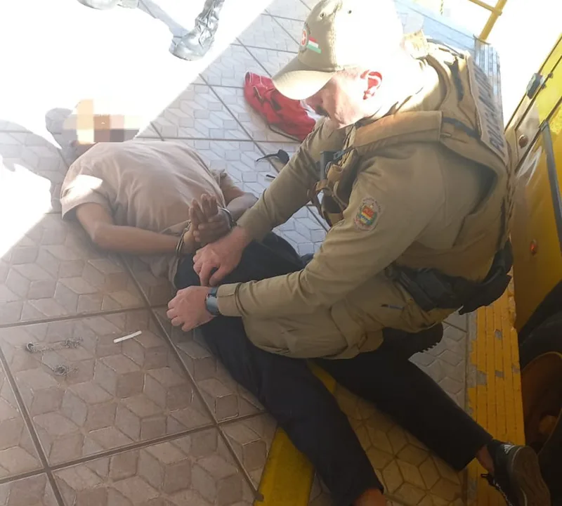 Incidente com homem armado em Ônibus Amarelinho mobiliza Polícia Militar