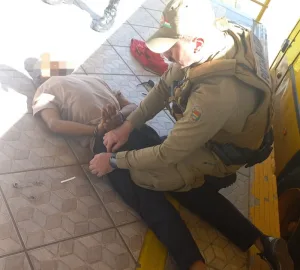 Incidente com homem armado em Ônibus Amarelinho mobiliza Polícia Militar