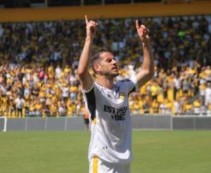 FELLIPE MATEUS É O LÍDER EM ASSISTÊNCIAS DA SÉRIE B