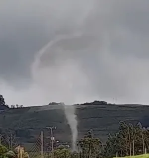 Imagem impressionante mostra possível tornado no Estado