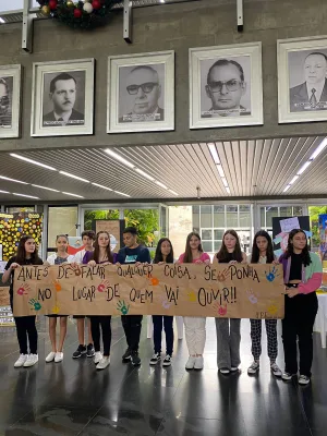 Secretaria Municipal de Educação realiza exposição de trabalhos de prevenção e combate ao bullying em Criciúma