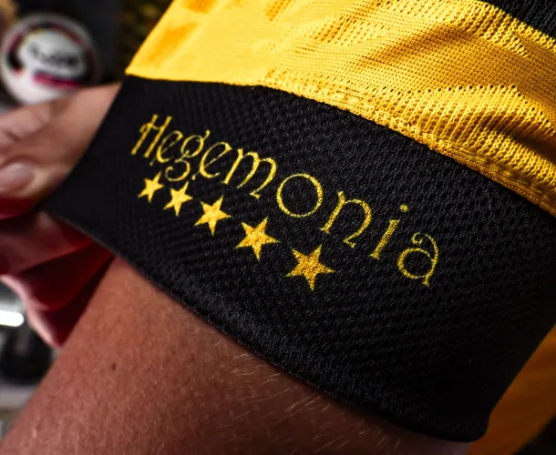 DE VOLTA À SÉRIE A, CRICIÚMA LANÇA CAMISA ESPECIAL PARA CELEBRAR TÍTULOS CATARINENSES NA TEMPORADA