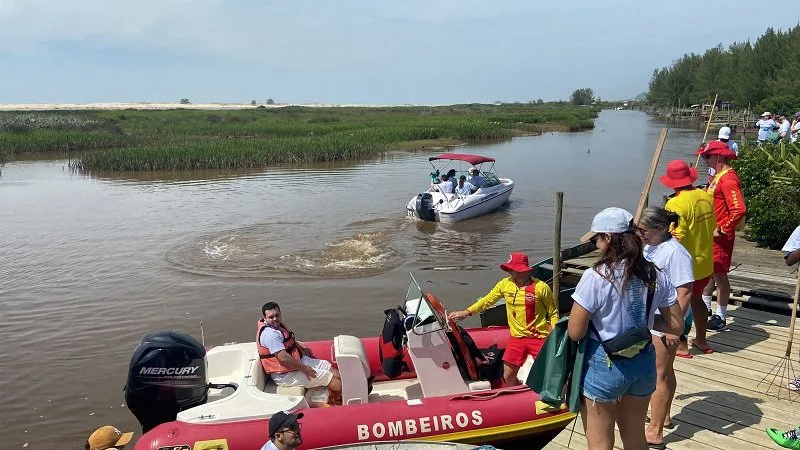 Projeto Arco-Íris mobiliza voluntários na limpeza e preservação do Rio Araranguá