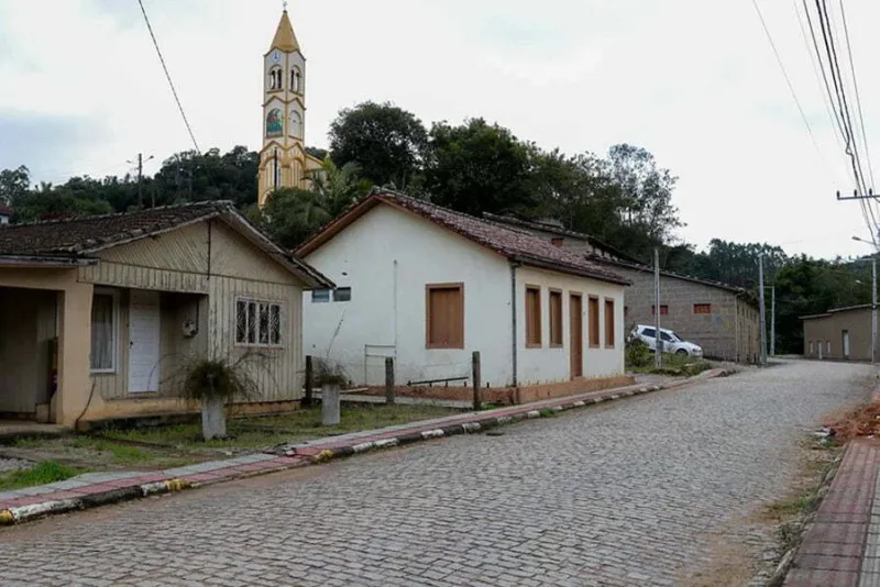 Juiz determina repasse de R$ 3,5 milhões a Pedras Grandes em decisão judicial