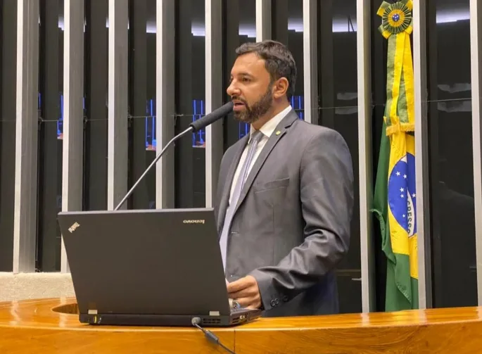 Daniel Freitas vai ao STF, TSE e PGR e protocola denúncia contra Mynd8, sócios e influenciadores