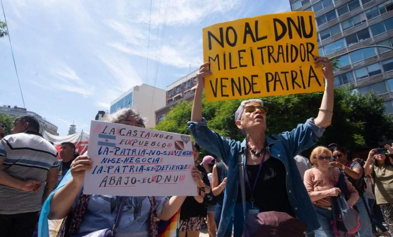 Justiça argentina bloqueia reforma trabalhista de Milei
