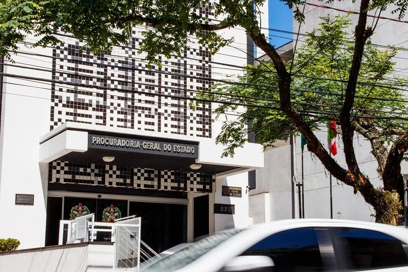 PGE de SC se manifesta sobre pedido de suspensão da liminar que impede a nomeação do advogado Filipe Mello