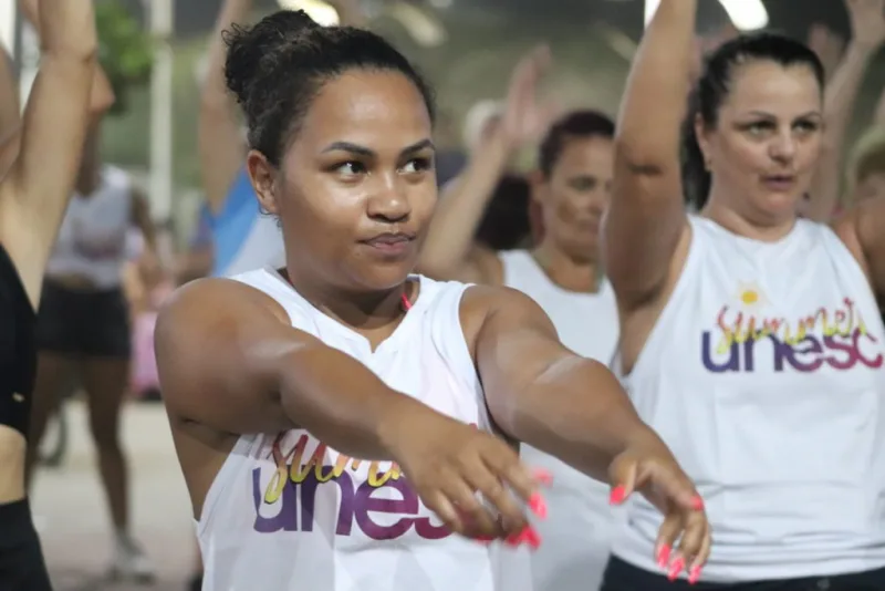 Summer Unesc: aula de zumba agita a orla do Rincão