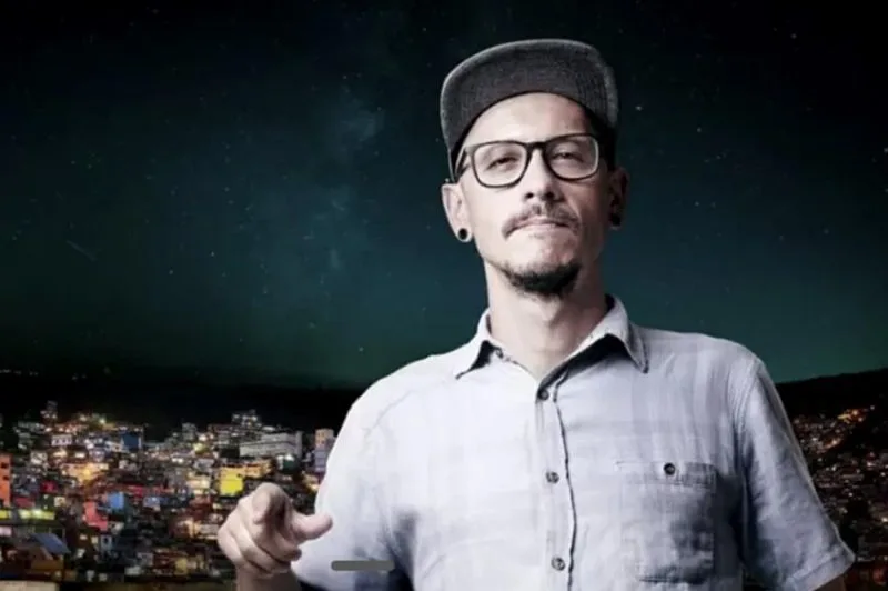 Sucesso na internet, humorista Marcito Castro abre programação 2024 do Teatro Elias Angeloni