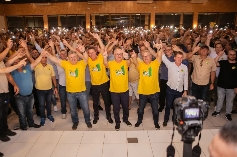 Em evento com mais de mil de pessoas, chapa de Rogério Braz Feller lança candidatura a Coopera