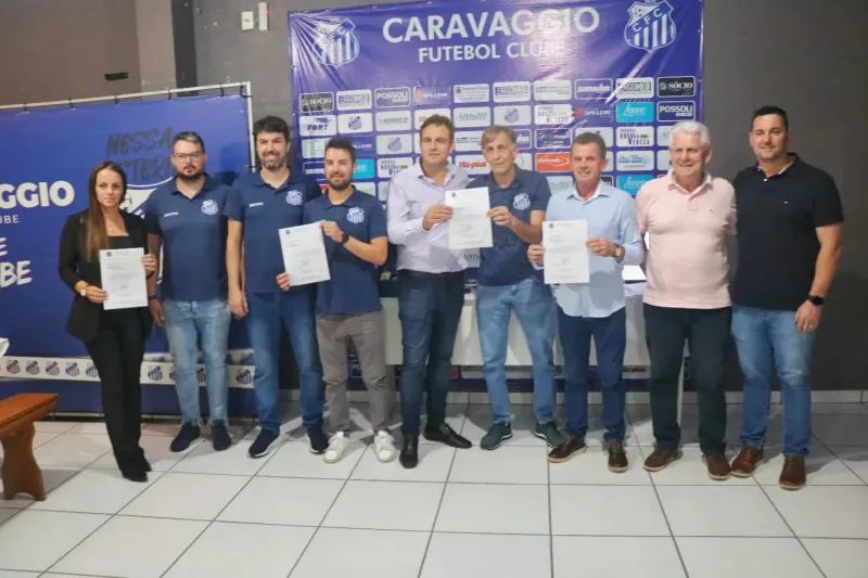 Assinada ordem de serviço para troca do gramado do Estádio da Montanha