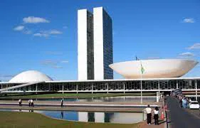 Congresso volta do recesso com MP da reoneração como tema principal na pauta